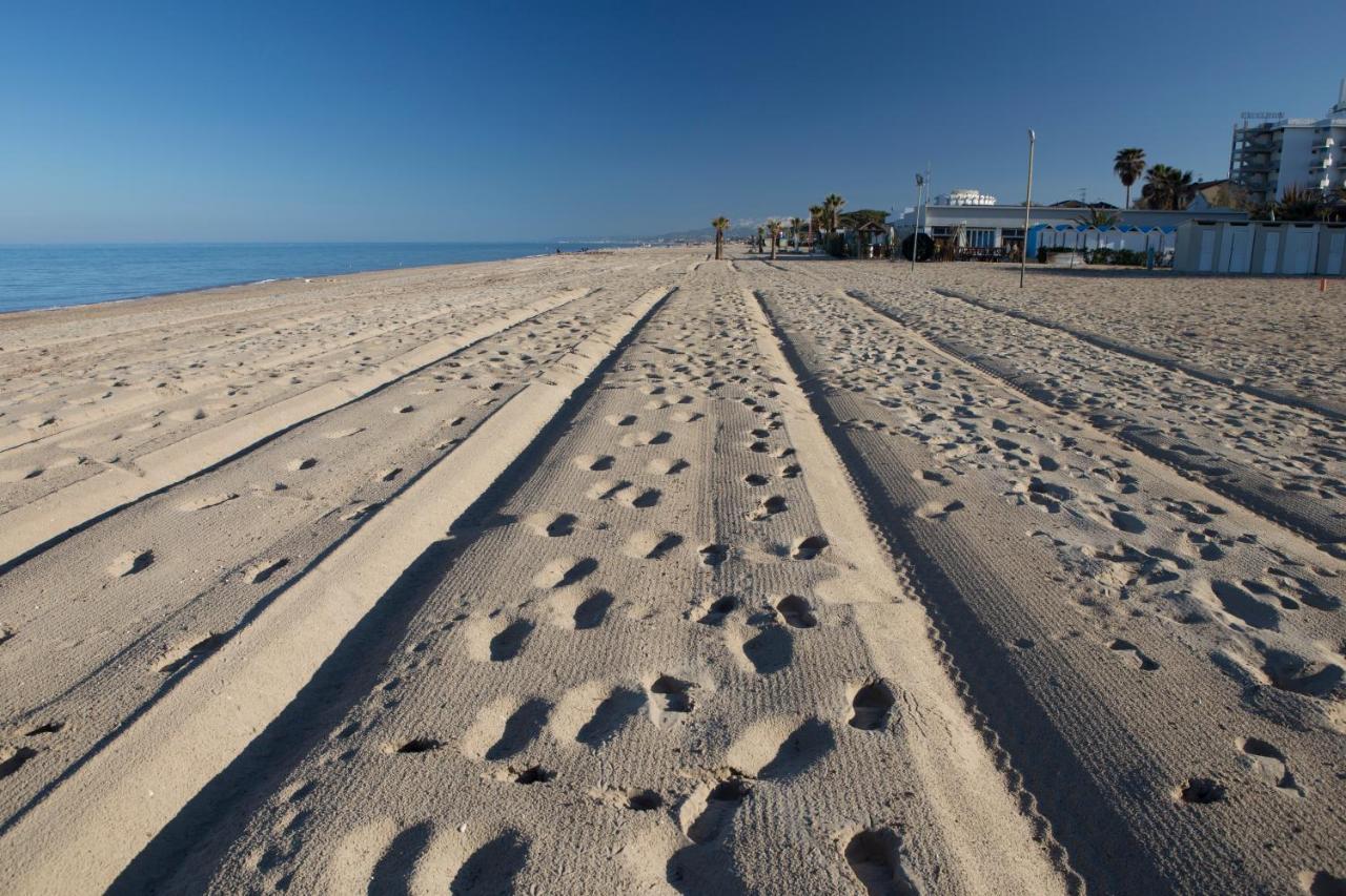 Residence Torre Del Mar Alba Adriatica Extérieur photo